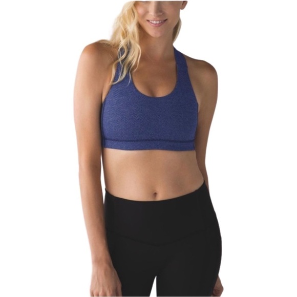 Lululemon All Sport Bra
Giant Herringbone Black Heathered Pigment Blue - Picture 2 of 9